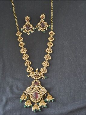 Gold-Tone Green & Maroon Kundan Necklace Set - Brand Unbranded